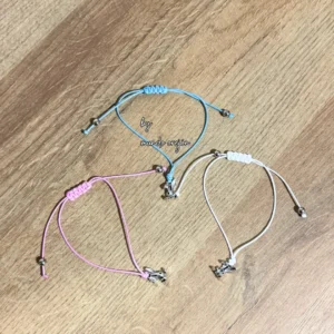 Pulsera de hilo conejito